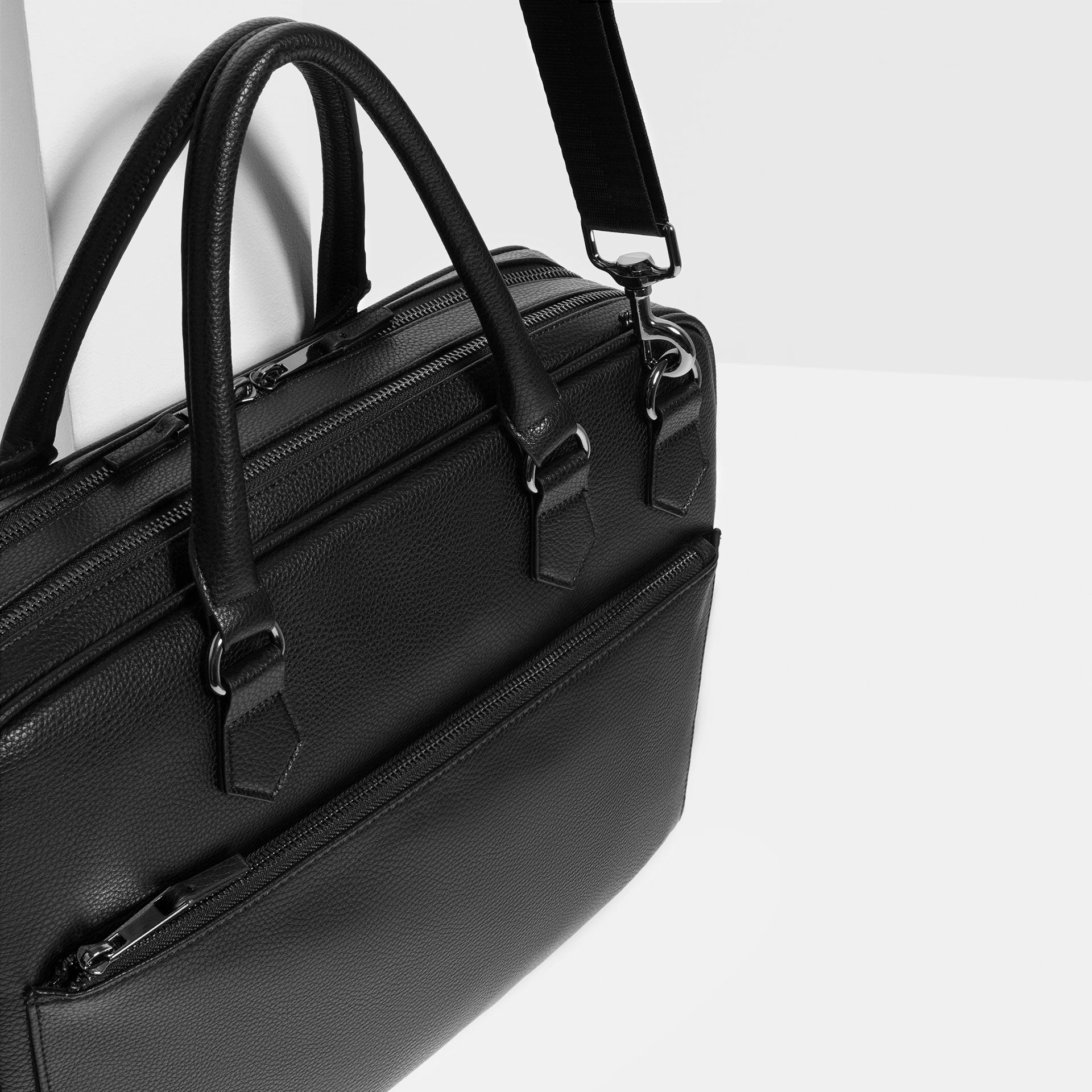 Zip Detail Briefcase - V collection